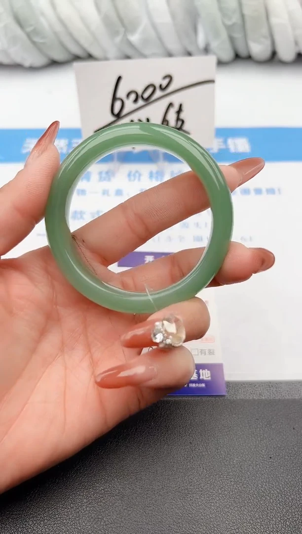 【闪购商品】石英质玉手镯未镶嵌z83-DB-54.5