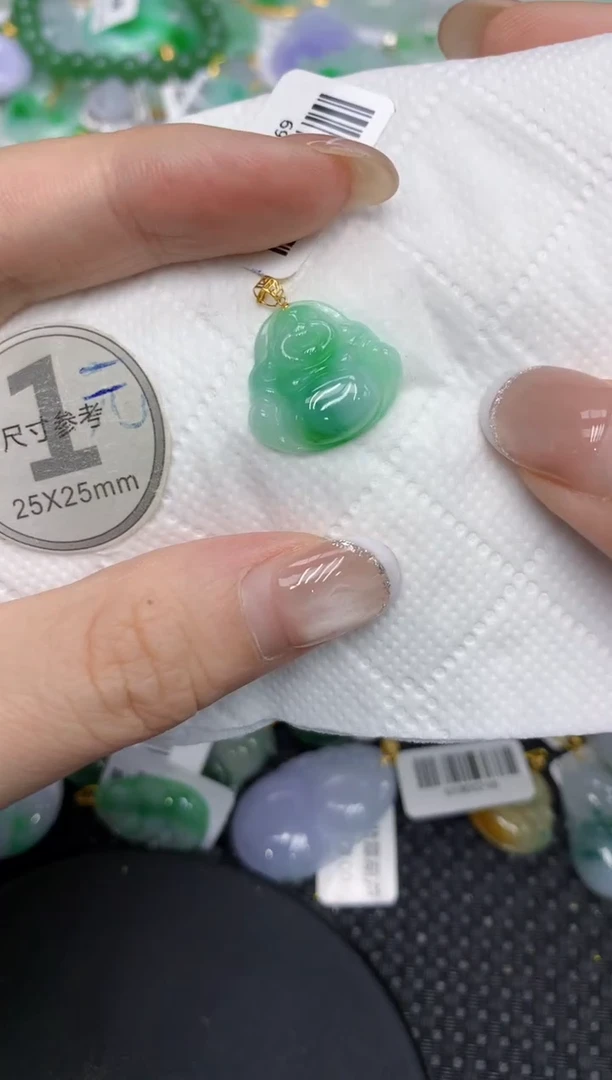 颈饰18K金镶嵌翡翠111111111