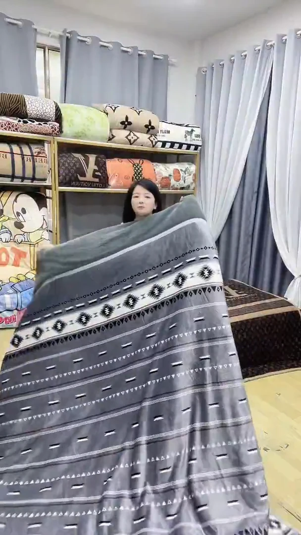 牛奶绒180*200灰波西米亚被子