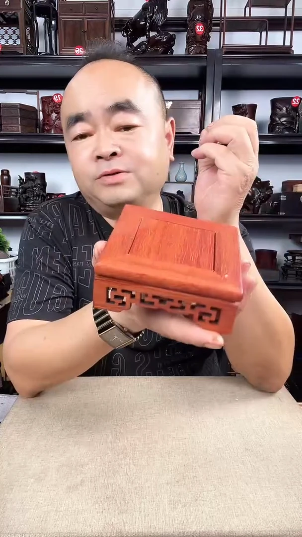 木HHL  正方老李红木工艺品