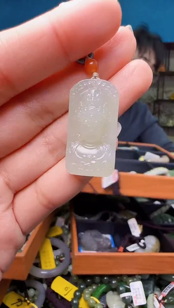 颈饰未镶嵌和田玉1