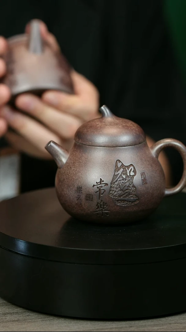 茶壶紫砂马*H2133李琴常乐茄瓜