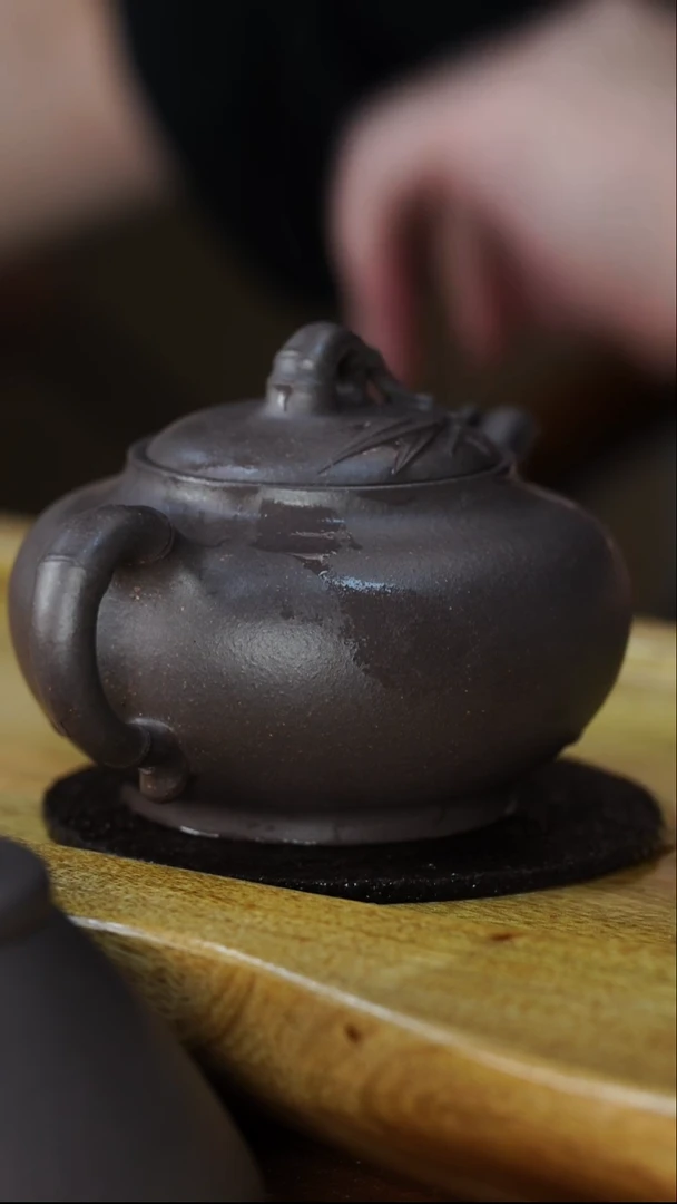 工堂直营精工半手紫砂壶