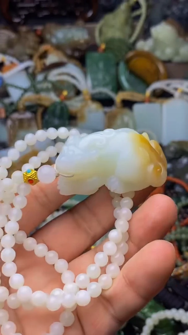 未镶嵌和田玉挂件1