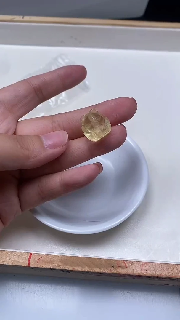 未镶嵌珠宝半成品水晶D849黄水晶 九尾狐1个9.9元