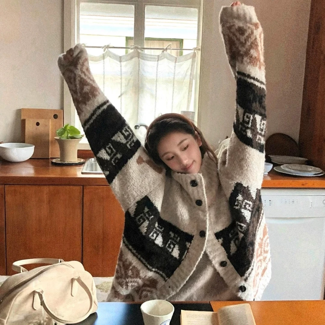 费尔岛翻领毛衣女2025秋冬新款高级设计感韩系百搭慵懒风针织开衫
