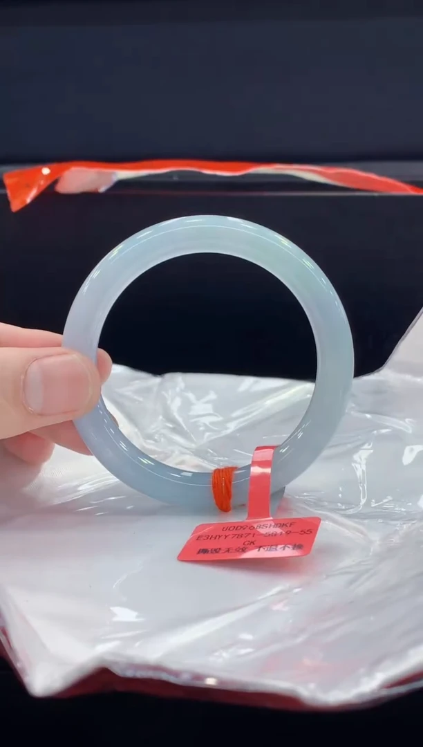 未镶嵌手镯翡翠翡翠手镯