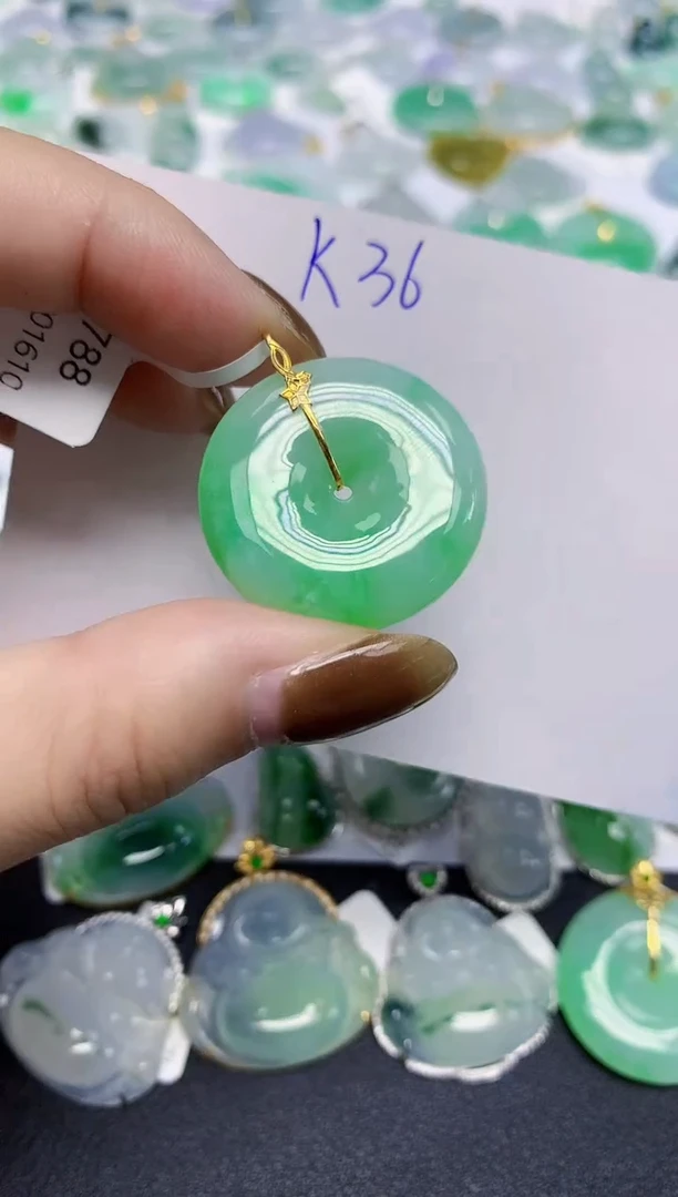 颈饰18K金镶嵌翡翠天然缅甸翡翠A货翡翠百元以上9元证书费自理