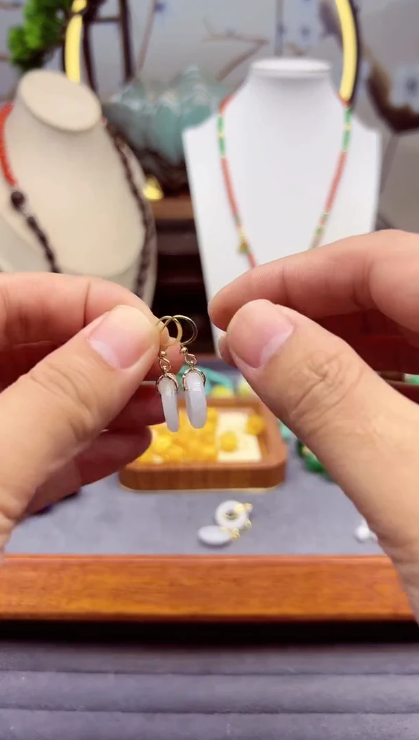 【闪购商品】和田玉耳饰14K金镶嵌e226```````