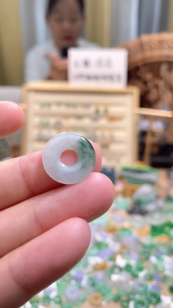 颈饰未镶嵌翡翠甜甜圈