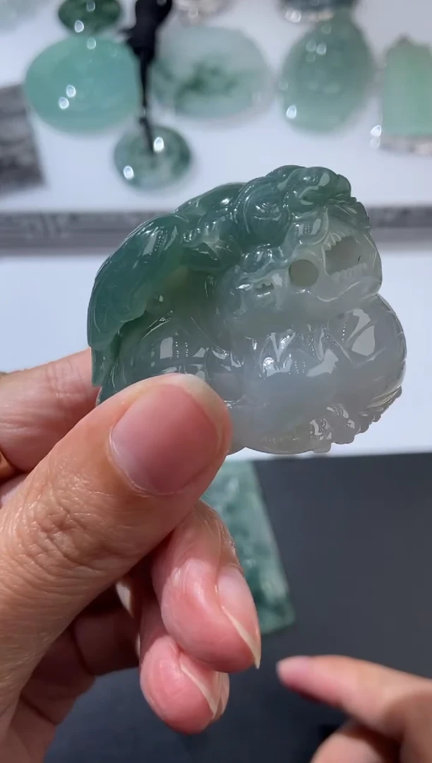 未镶嵌挂件翡翠374516   多人