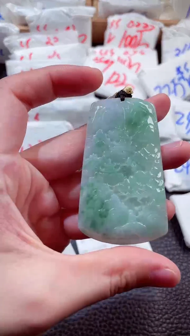 翡翠未镶嵌颈饰00005360