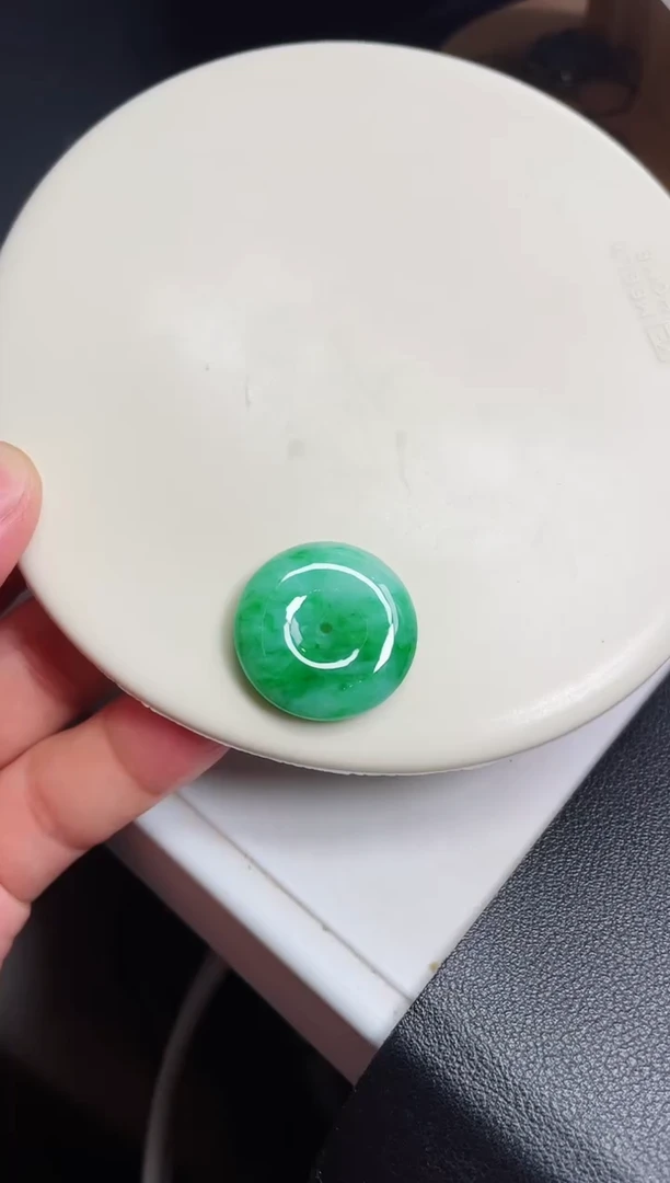 颈饰未镶嵌翡翠23.3  6.5mm【16】