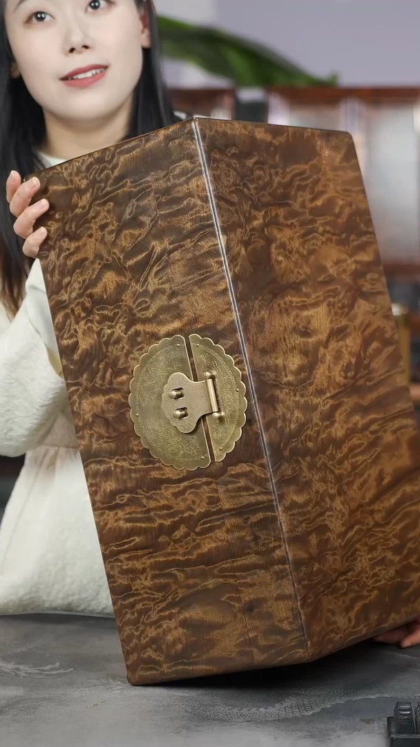 金丝楠水波龙胆纹精工一木一器收纳箱706