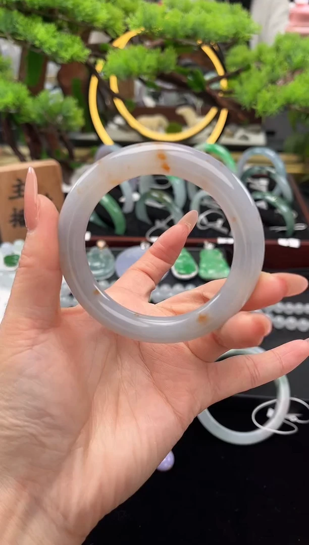 未镶嵌手镯翡翠手镯