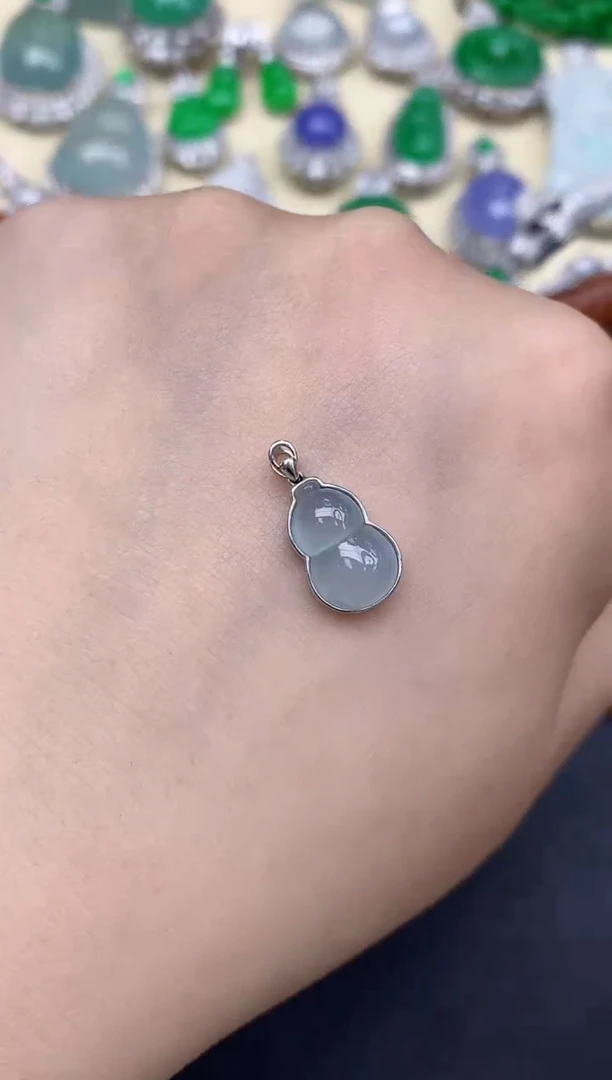 颈饰18K金镶嵌翡翠81-中国好珍宝