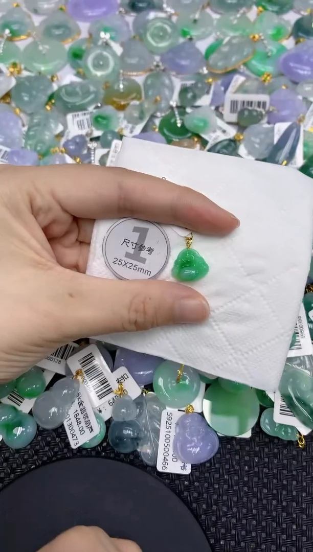 颈饰18K金镶嵌翡翠11111111