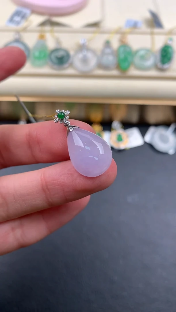 【闪购商品】翡翠颈饰18K金镶嵌D747