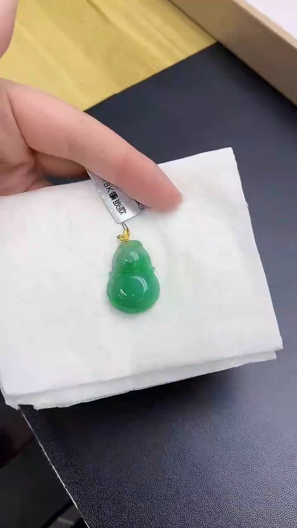 颈饰18K金镶嵌翡翠天然缅甸A货百元以上9元证书费自理