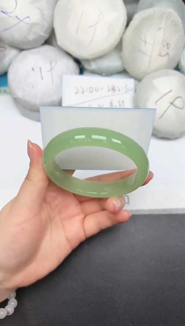 未镶嵌手镯石英质玉A152/59.2