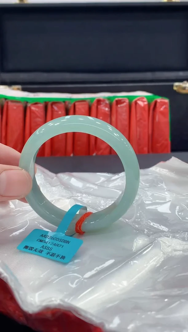 未镶嵌手镯翡翠翡翠手镯