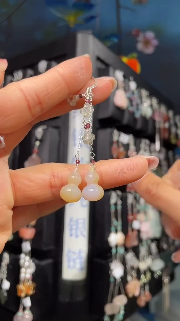 未镶嵌耳饰玛瑙/玉髓猫猫