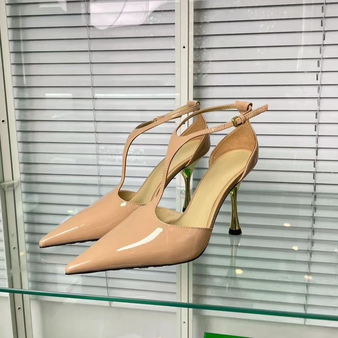 BO性感风小众凉鞋