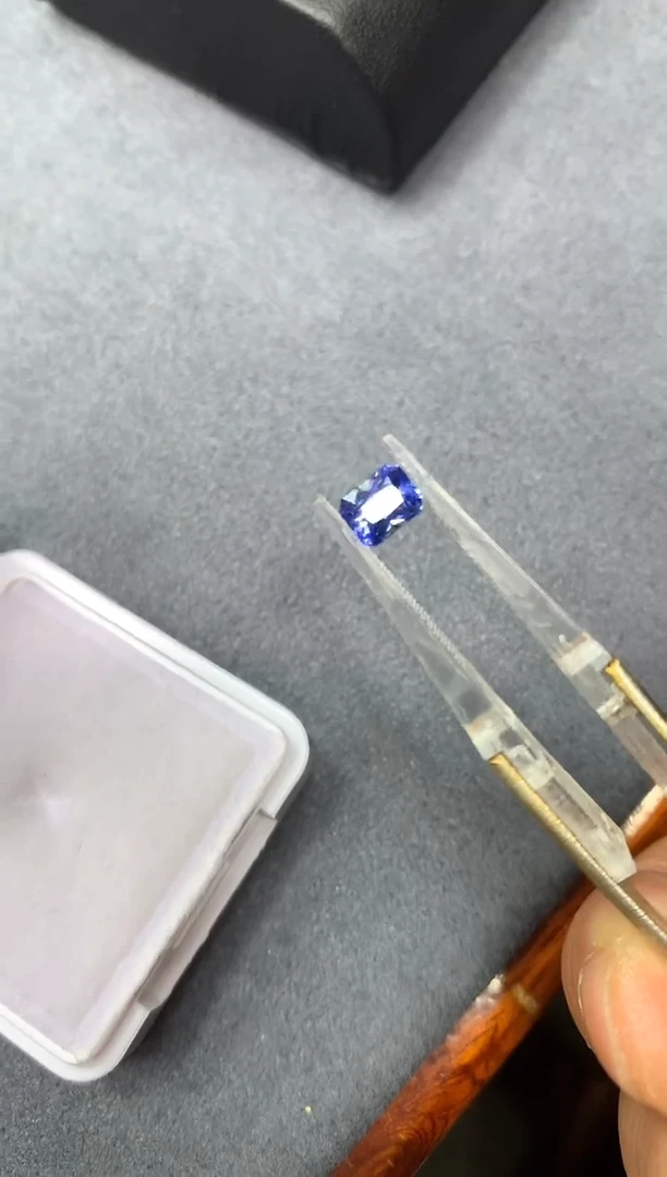 裸石蓝宝石1.06ct CGTL02844