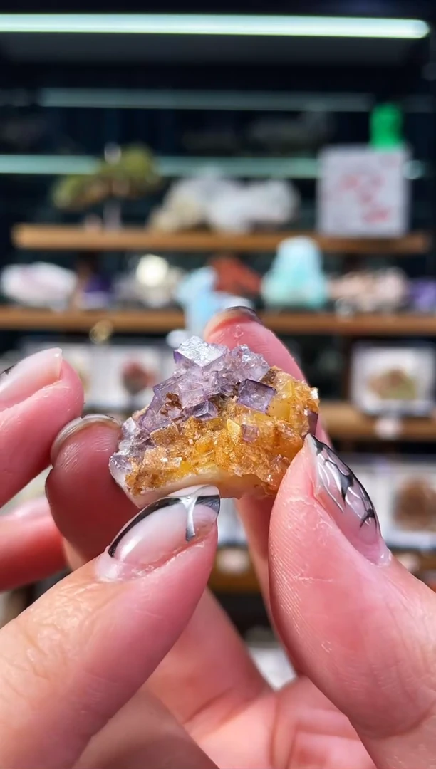 石材新疆蓝芯紫边萤石