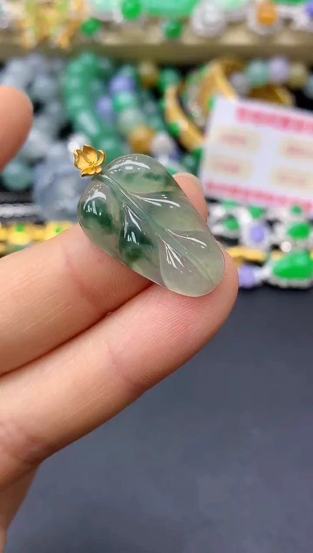 颈饰18K金镶嵌翡翠16-中国好珍宝