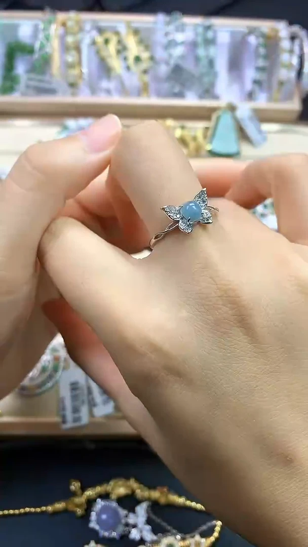 翡翠银S925镶嵌颈饰翡翠 银S925镶嵌 颈饰