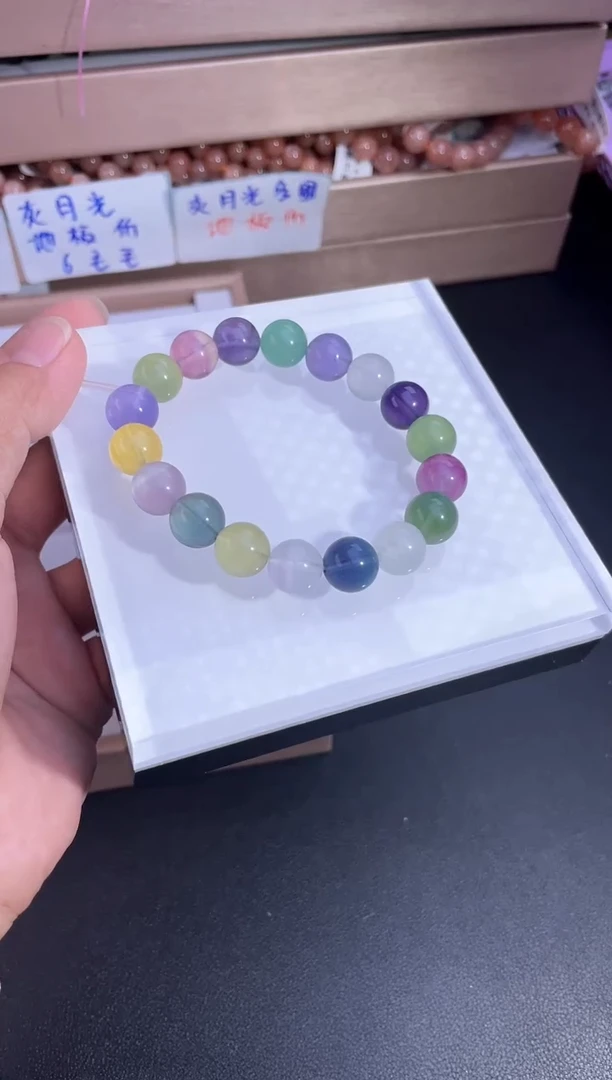 【闪购商品】水晶手串未镶嵌50多样性发其一彩萤石