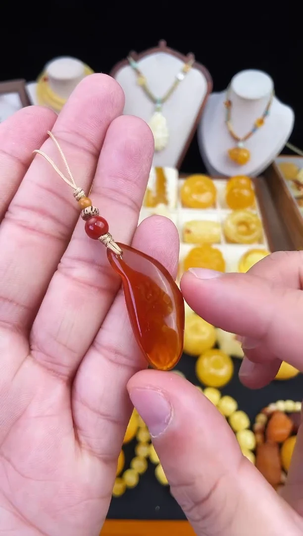 琥珀未镶嵌珠宝奇石柒月