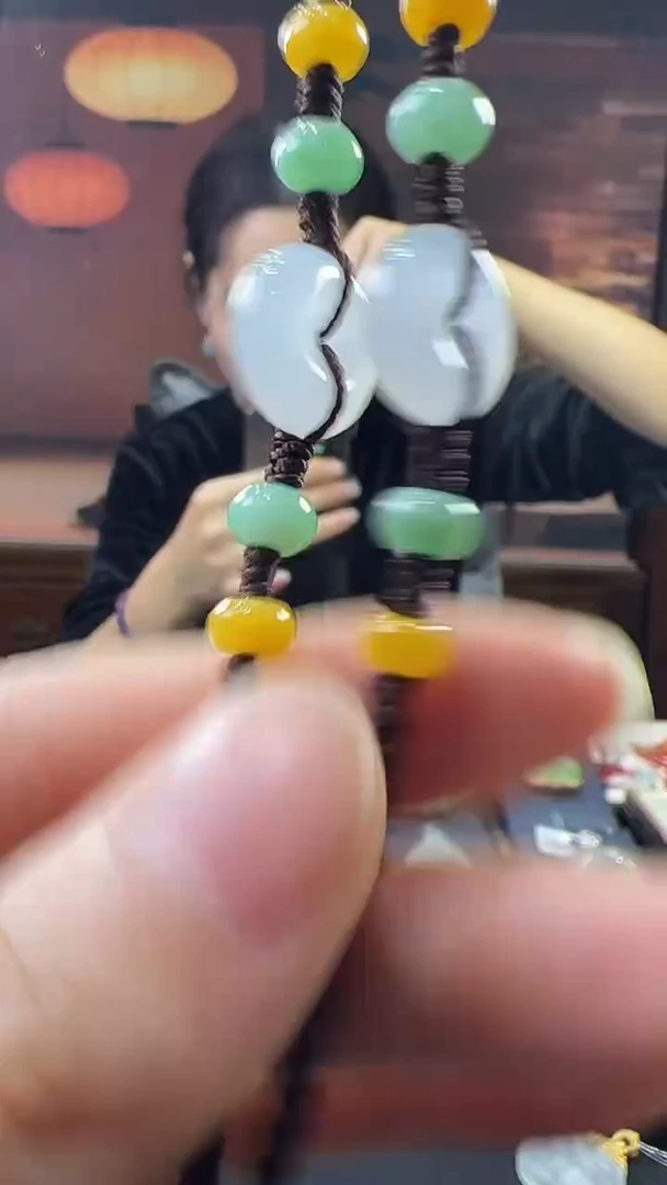 未镶嵌挂件翡翠美背（多样性发其一）