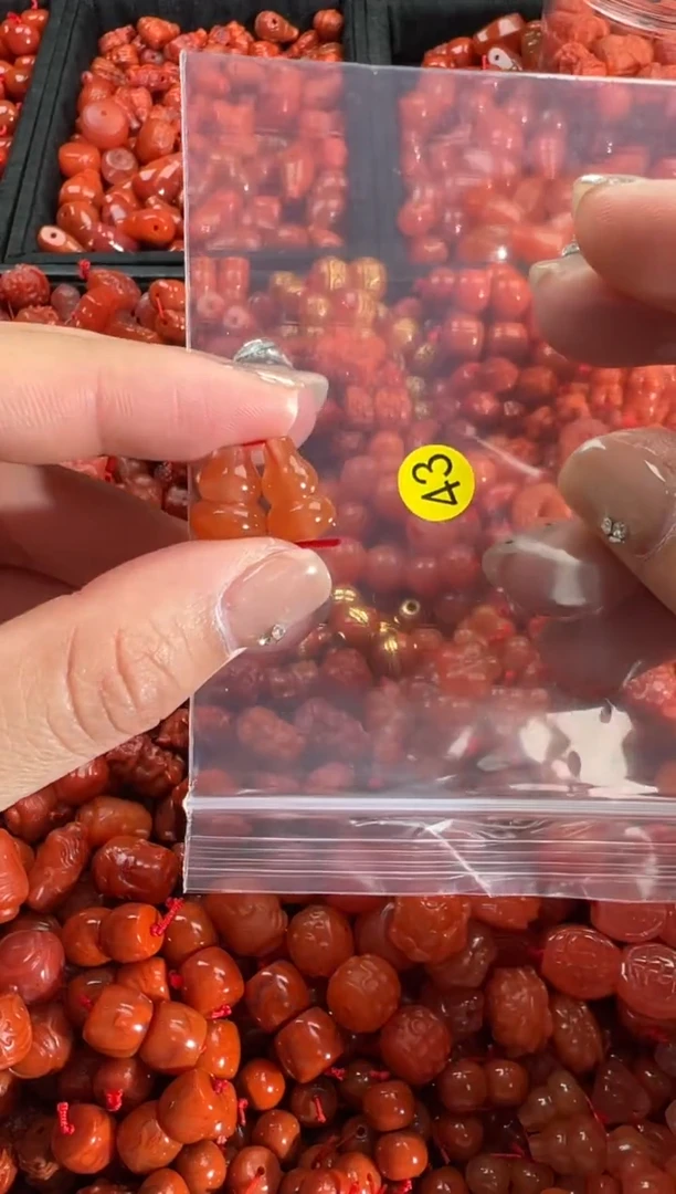 【闪购商品】南红玛瑙颈饰未镶嵌1