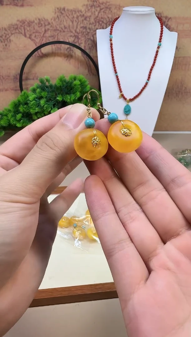 蜜蜡14K金镶嵌耳饰E206