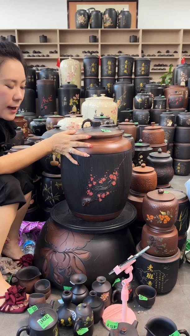 罐瑕疵茶缸高44cm   341  红梅