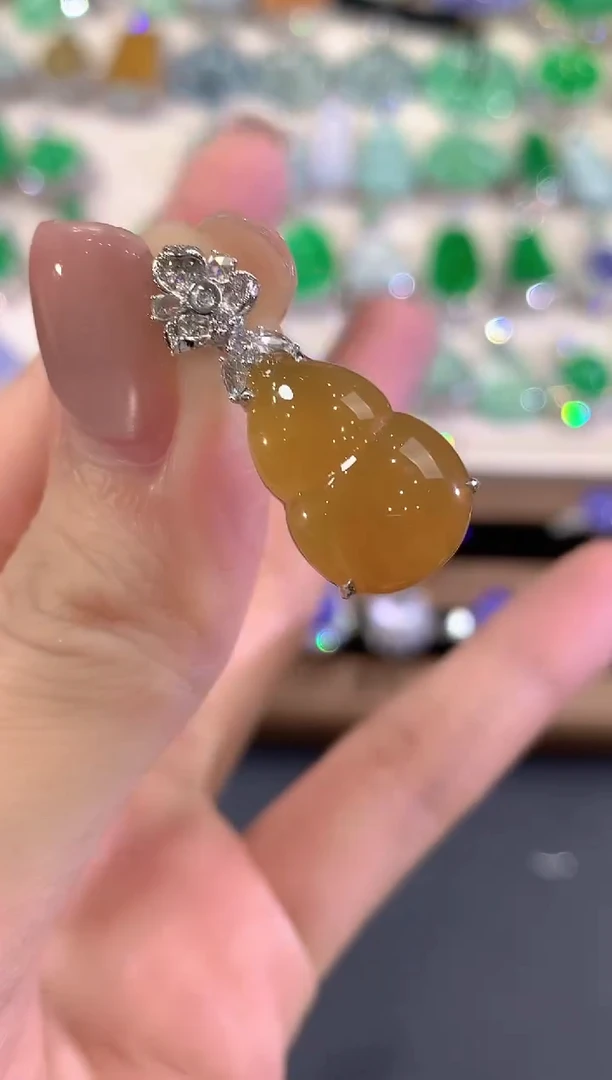 吊坠(不含链)18K金镶嵌翡翠q43