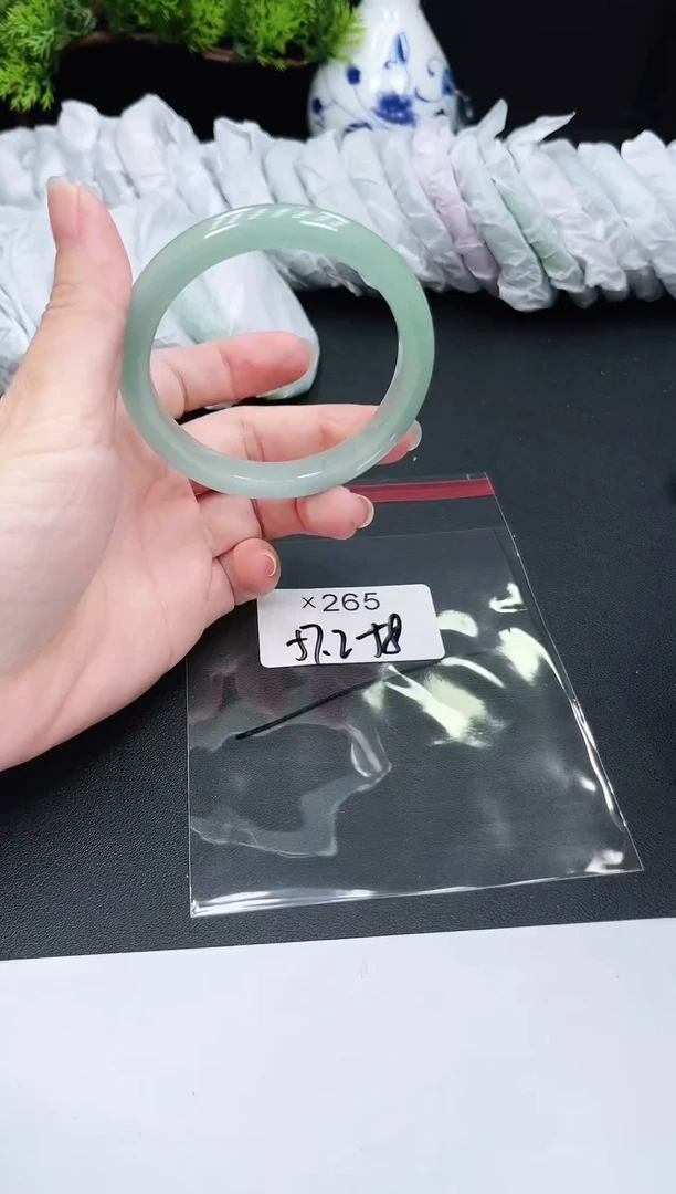 未镶嵌手镯翡翠265