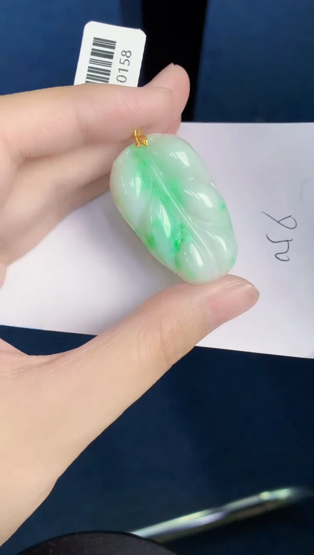 翡翠18K金镶嵌颈饰天然翡翠緬甸A貨