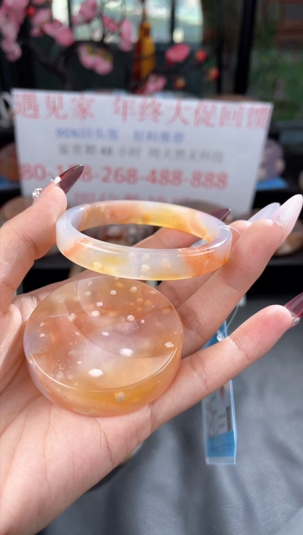 【闪购商品】石英质玉手镯未镶嵌55