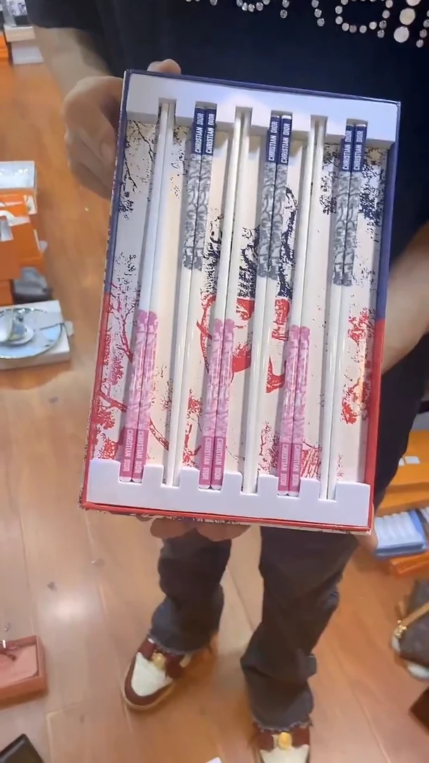 杯鸿辉家品牌瓷器，京东包邮！
