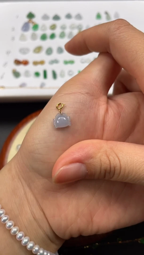 吊坠(不含链)18K金镶嵌翡翠一个JK728