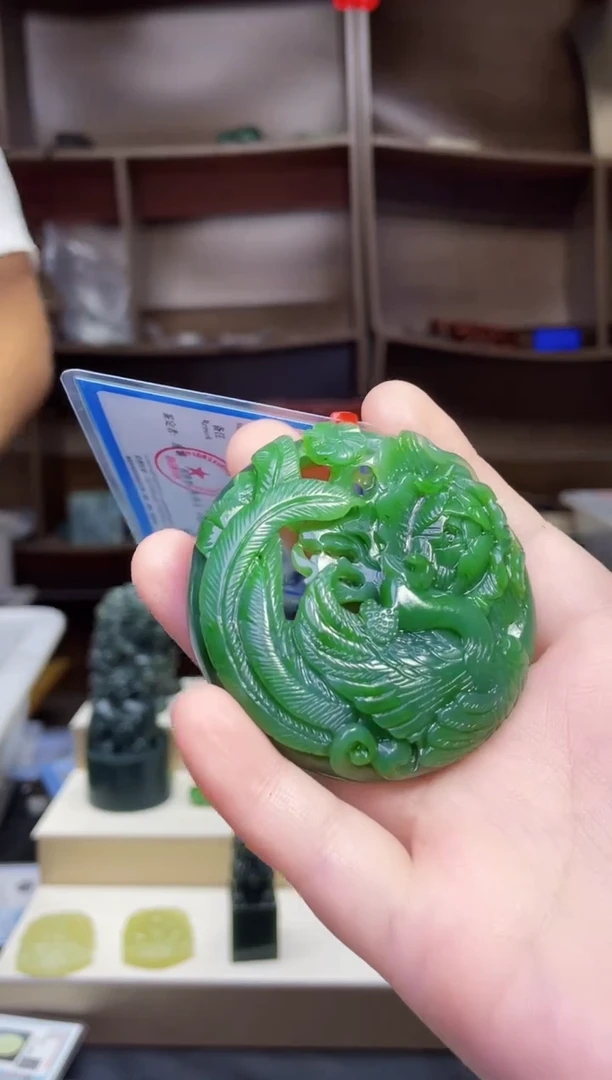 和田玉未镶嵌颈饰1