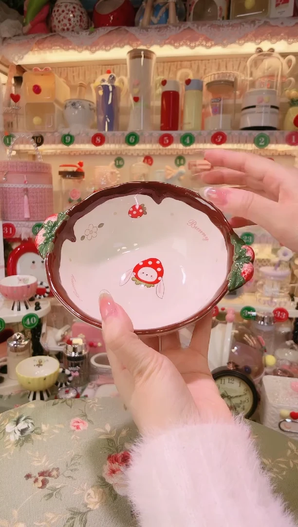 【闪购商品】摆件草莓兔碗品质好，发货快，放心拍