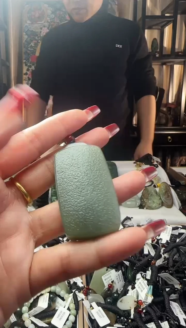 颈饰未镶嵌和田玉和田玉吊坠94