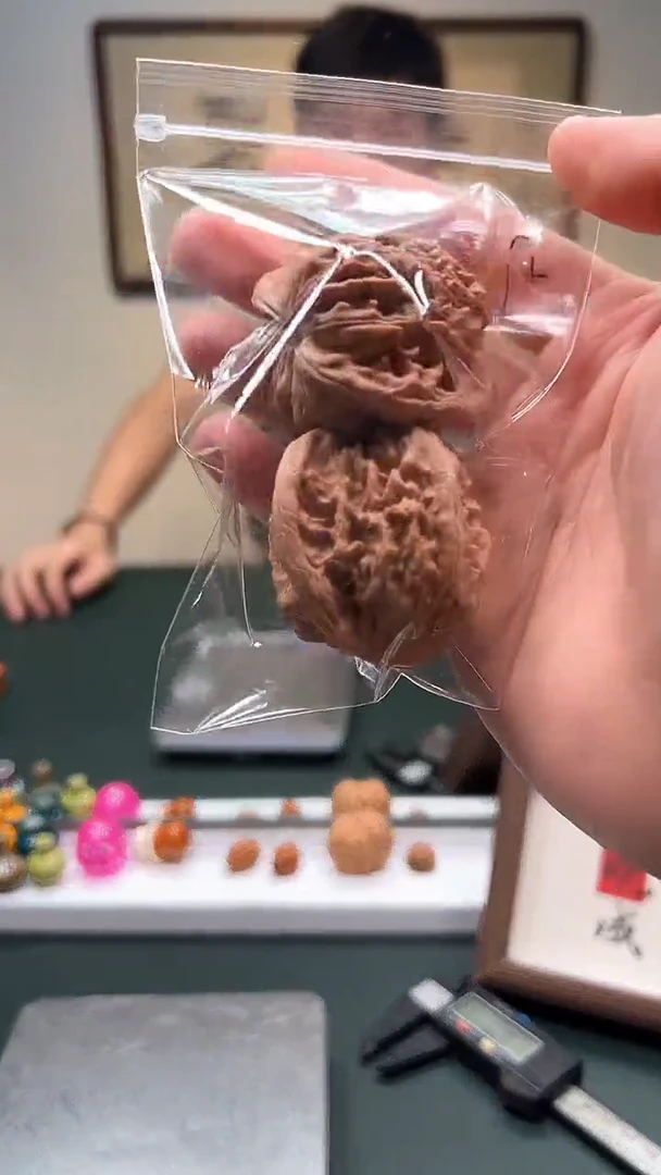 把件文玩核桃增***烤42-43mm四座楼 1对（随机发）