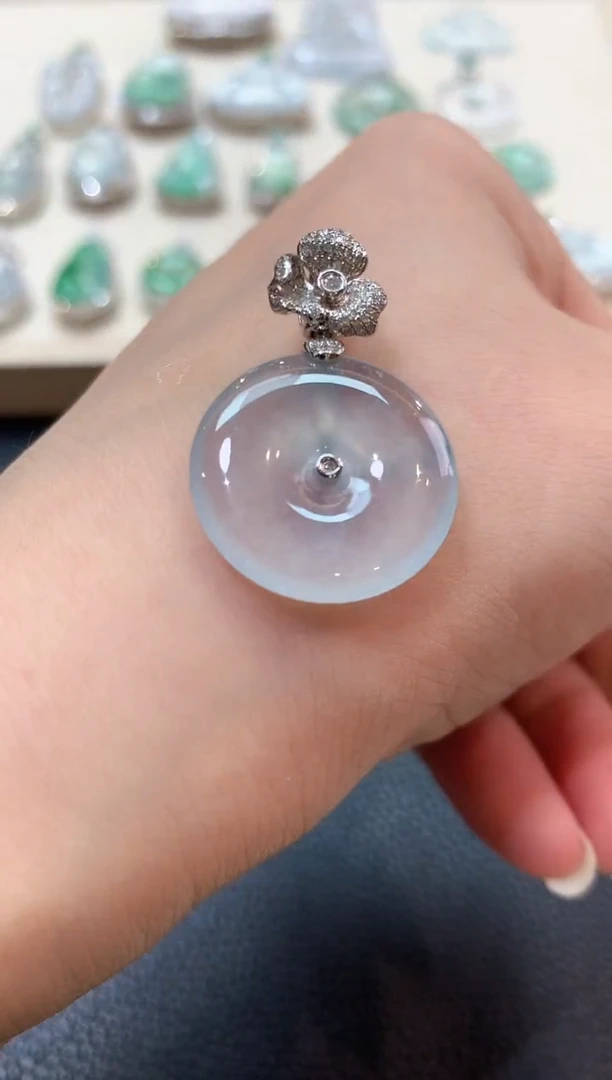 翡翠18K金镶嵌吊坠(不含链)b56