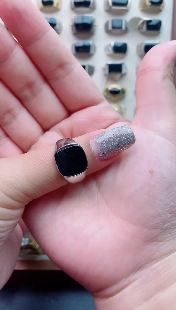 未镶嵌戒指翡翠红*天然翡翠男戒