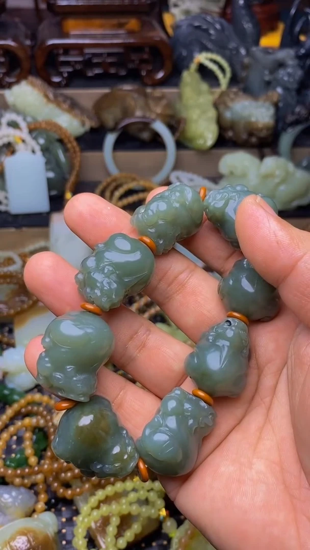 未镶嵌和田玉把件1